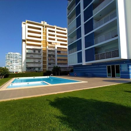 Algarve Beach Vibes Apartment, Wifi, Pool, Ac, Bbq Portimão Buitenkant foto