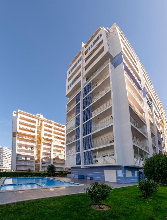 Algarve Beach Vibes Apartment, Wifi, Pool, Ac, Bbq Portimão Buitenkant foto